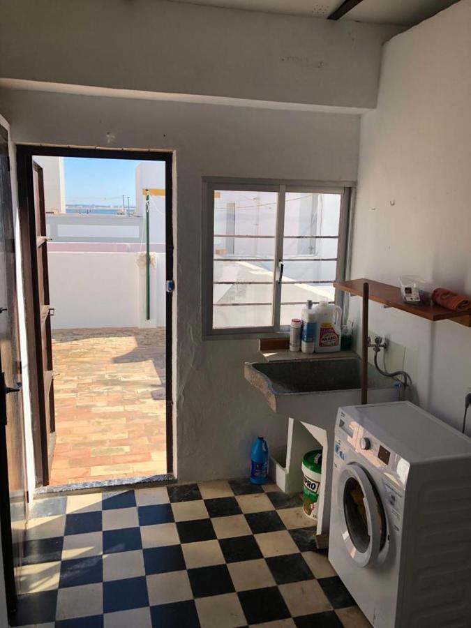 Casa En Primera Linea De Playa Рота Екстериор снимка