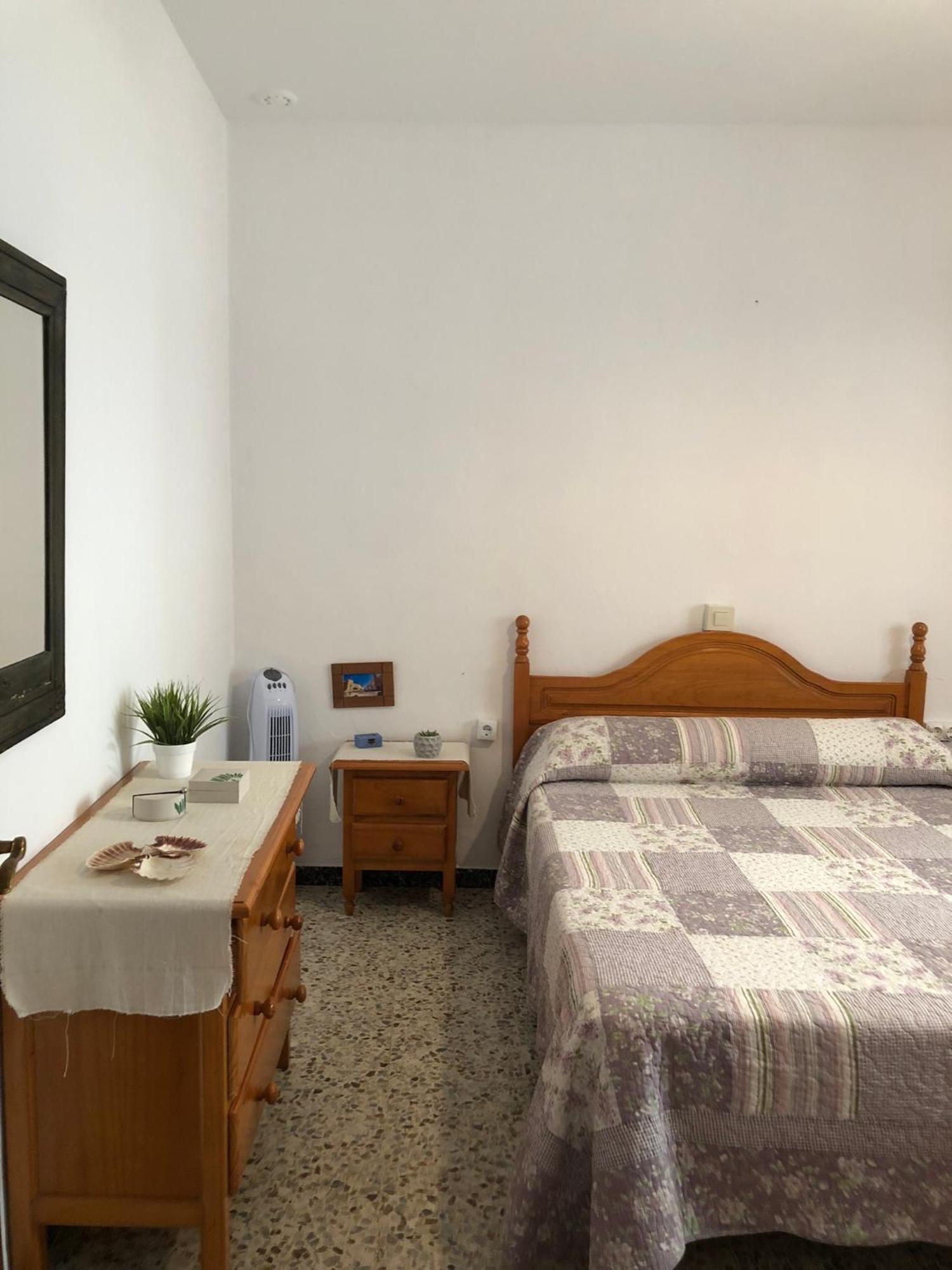 Casa En Primera Linea De Playa Рота Екстериор снимка